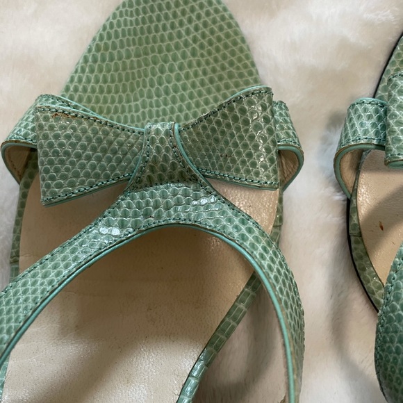 Brian Atwood slip on heels with bow - Picture 9 of 9